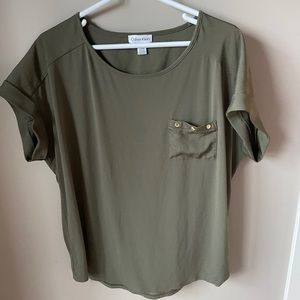 army green t shirt